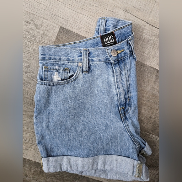 BDG Urban Outfitters Womens Mom High Rise Size 26 Blue Rolled Hem Jeans - Picture 5 of 7